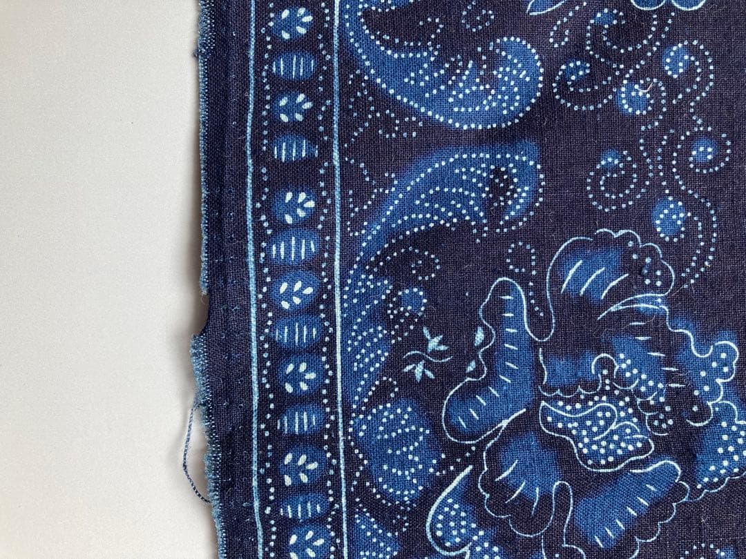 南仏　アンティーク　花模様のインディゴ　スカーフ　ニーム