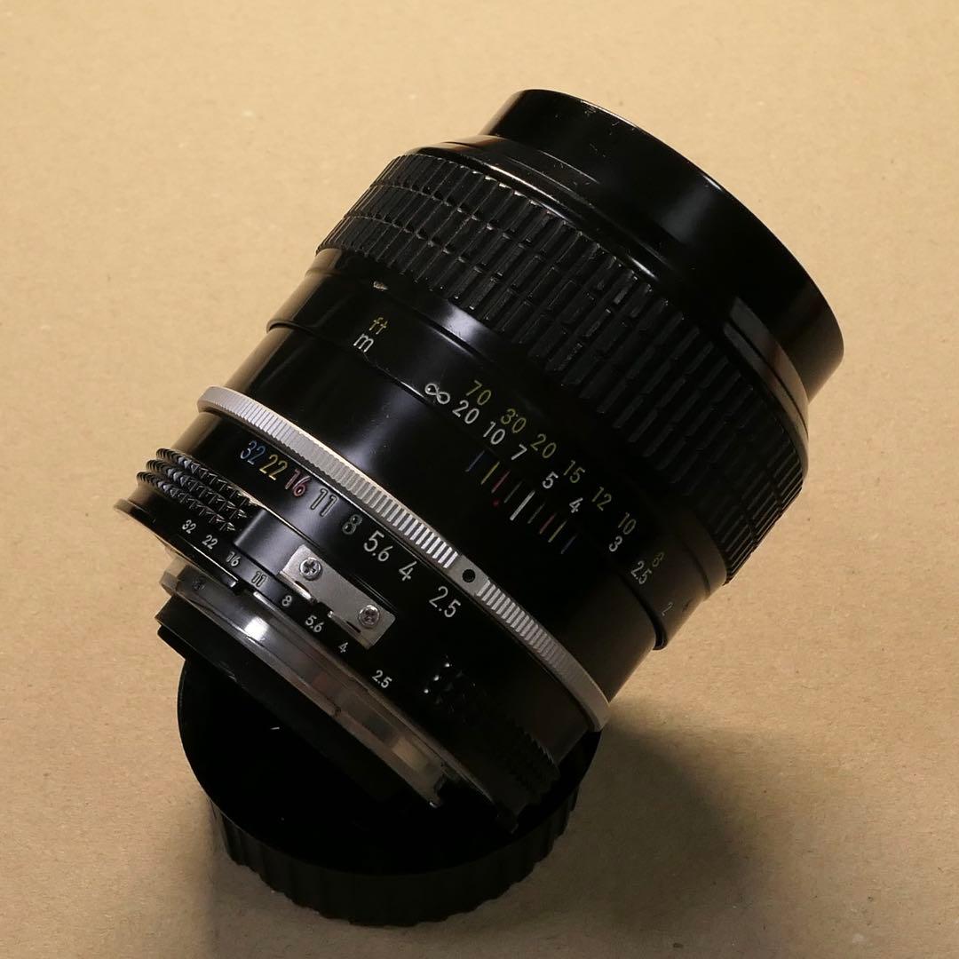 NIKKOR 105mm f/2.5 単焦点レンズ　AIレンズ