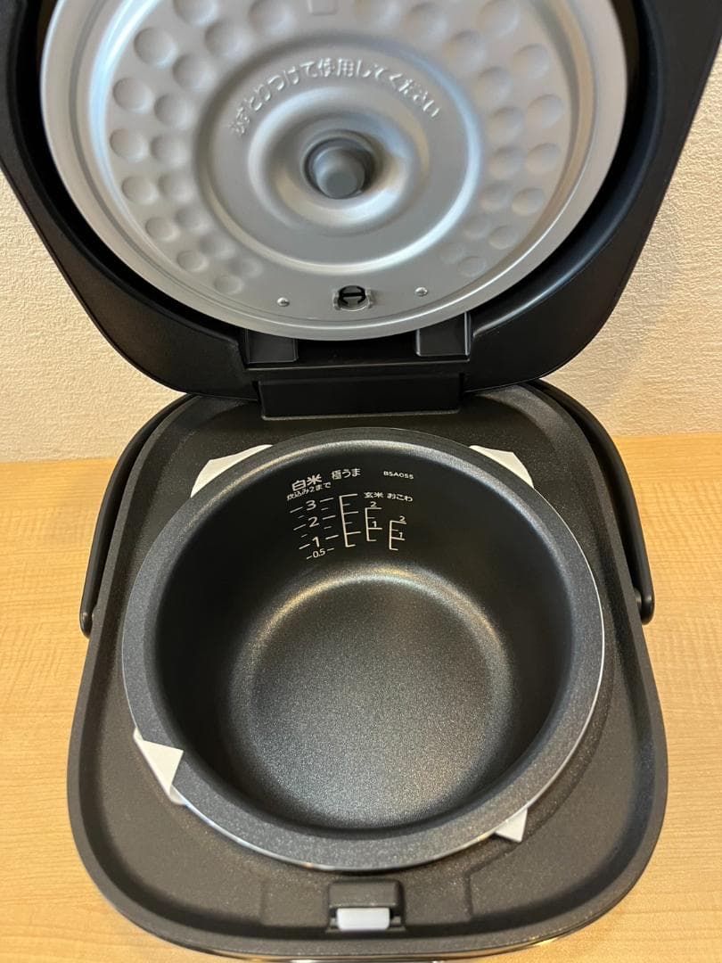 【新品未開封】TIGER 炊飯器 JBS-A055 KM ブラック　3合炊き