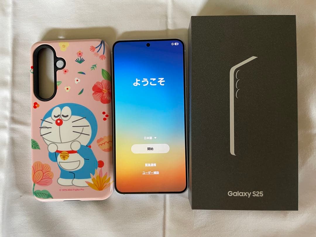 Galaxy S25 ホワイト ドラえもんケース付き