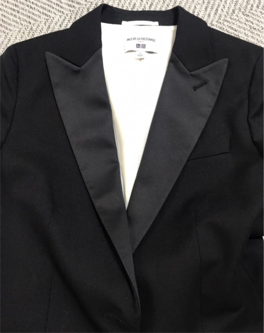 未使用　UNIQLO INES スーツ