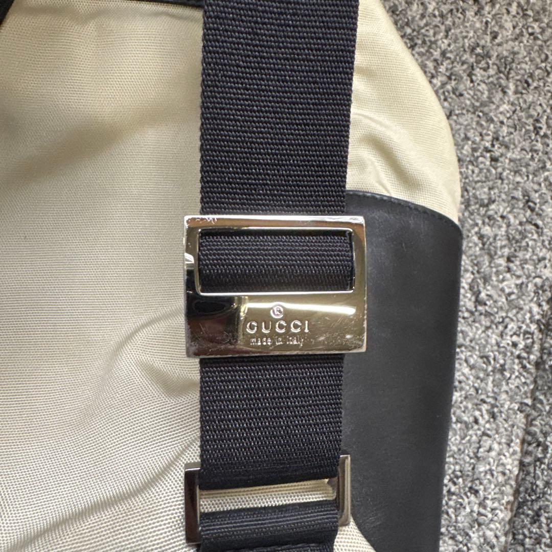 希少　グッチ レザー コンビナイロン リュック バックパック ロゴ型押し