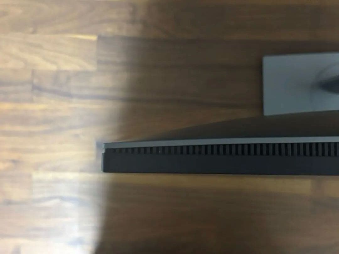 ③DELL U2720QM 27インチ 4Kモニター