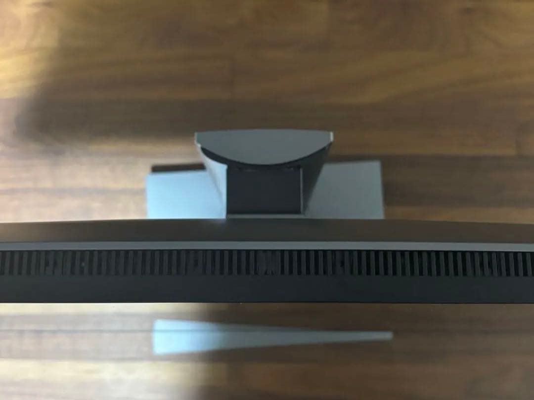 ③DELL U2720QM 27インチ 4Kモニター