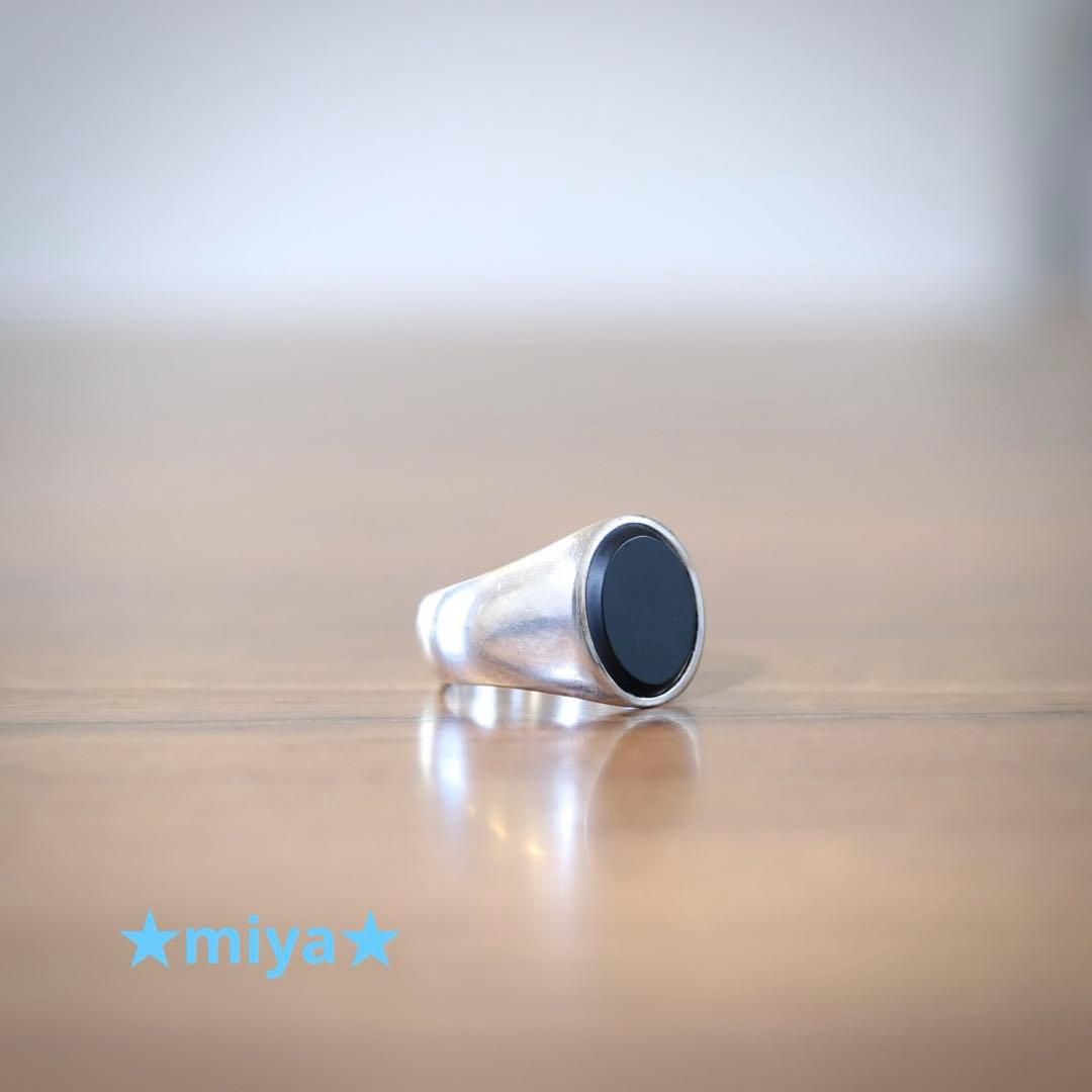 アクセサリー TOMWOOD / Oval Polished Black Onyx Ring