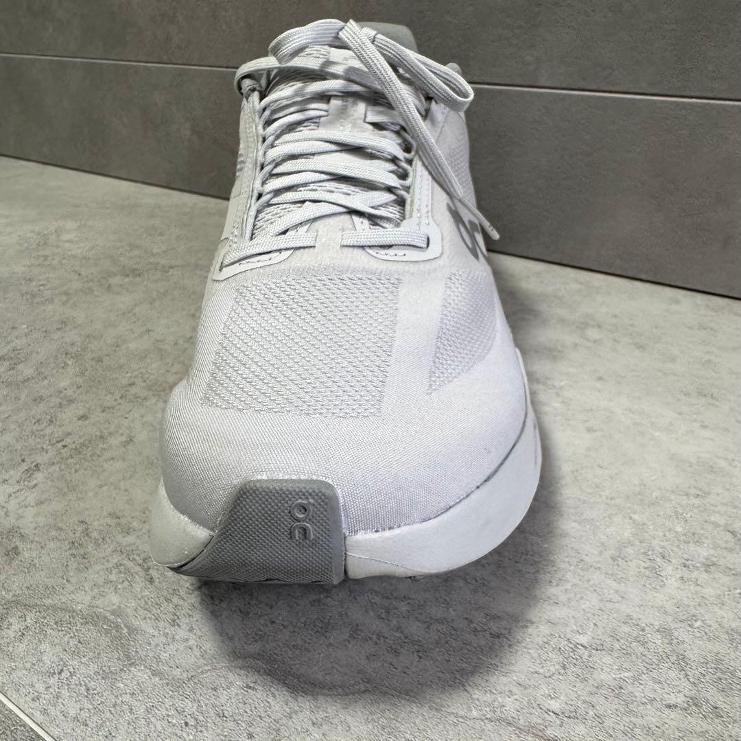 【極美品27.5】On Cloudsurfer Next オンクラウドサーファー