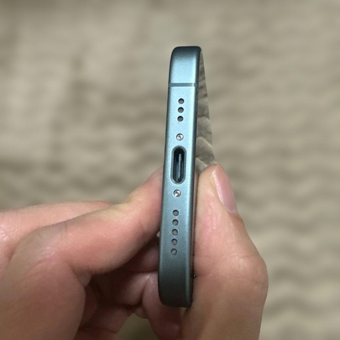 極美品iPhone16 128GB SIMフリー ティール