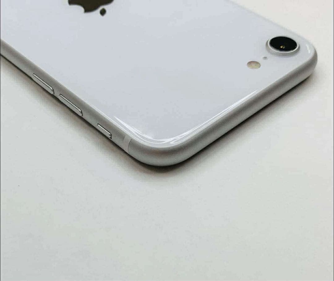 iPhone SE 第2世代 64GB SIMフリー 良品