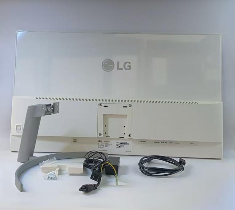 LG 31.5型 32QK500-W 大画面WQHD モニター