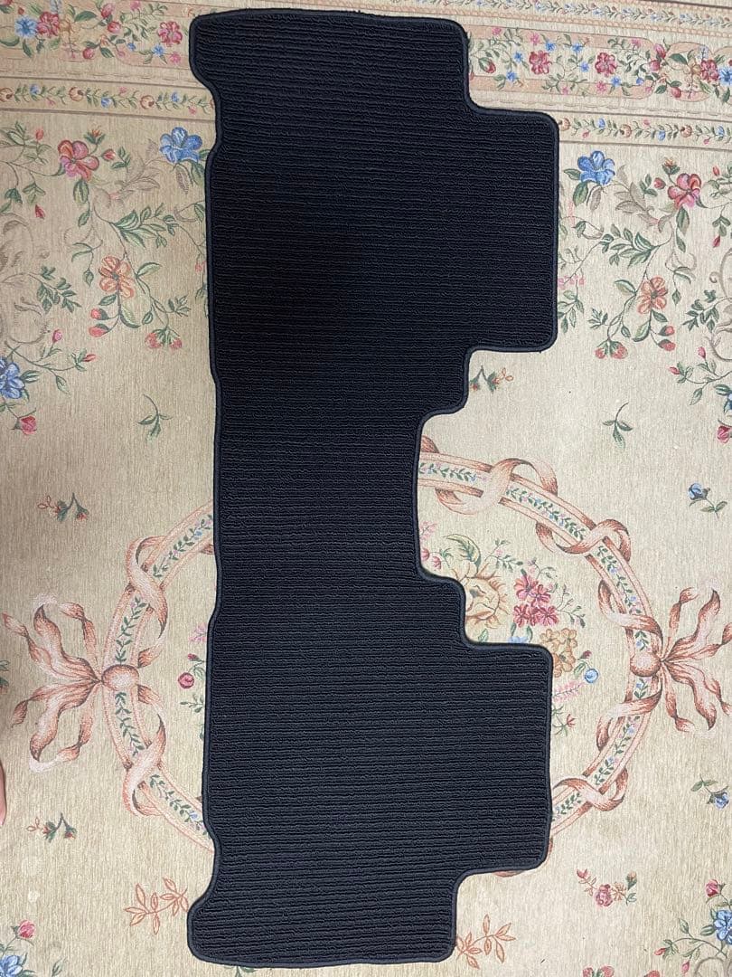 ハリアー60系　トヨタ純正トノカバー＆ラゲジソフトトレイ&リアマットセット