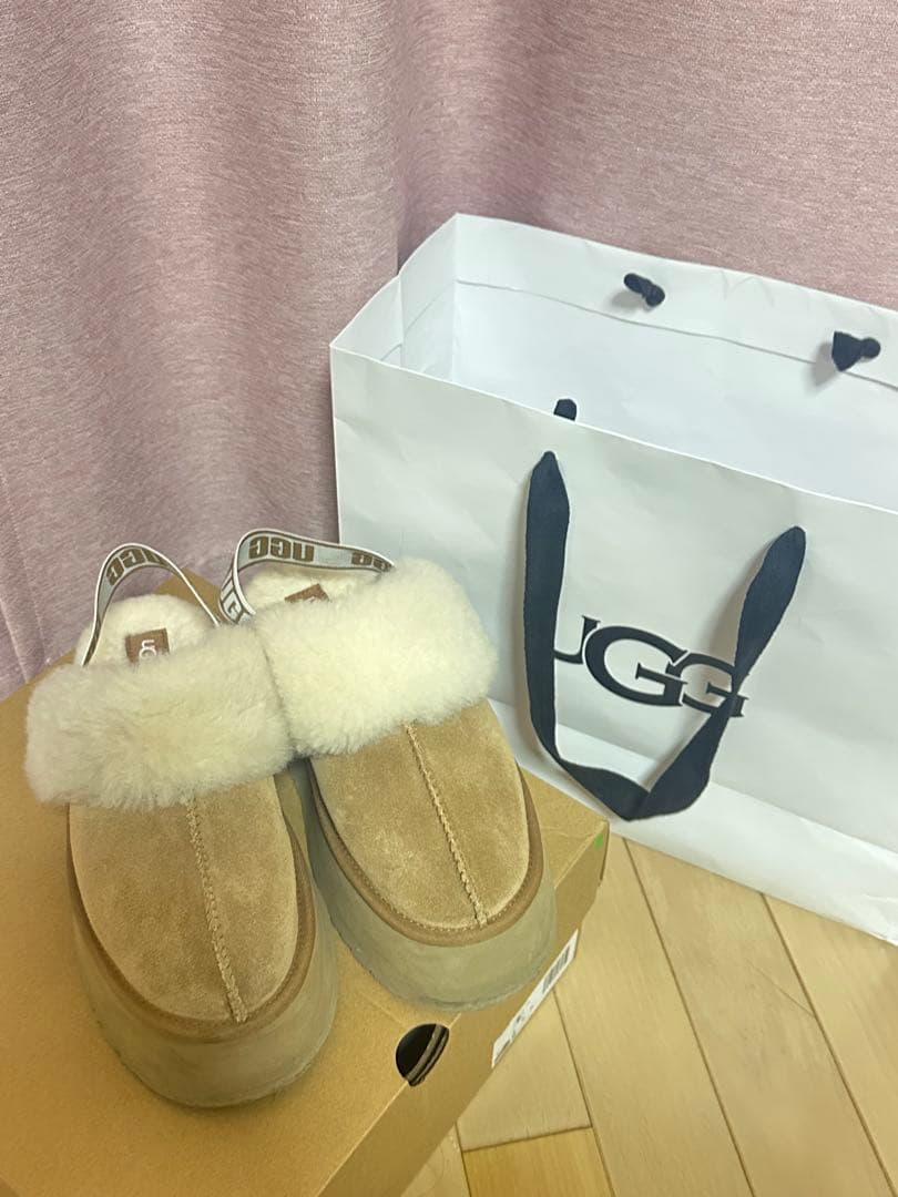 UGG ファンケット 箱＆紙袋付き