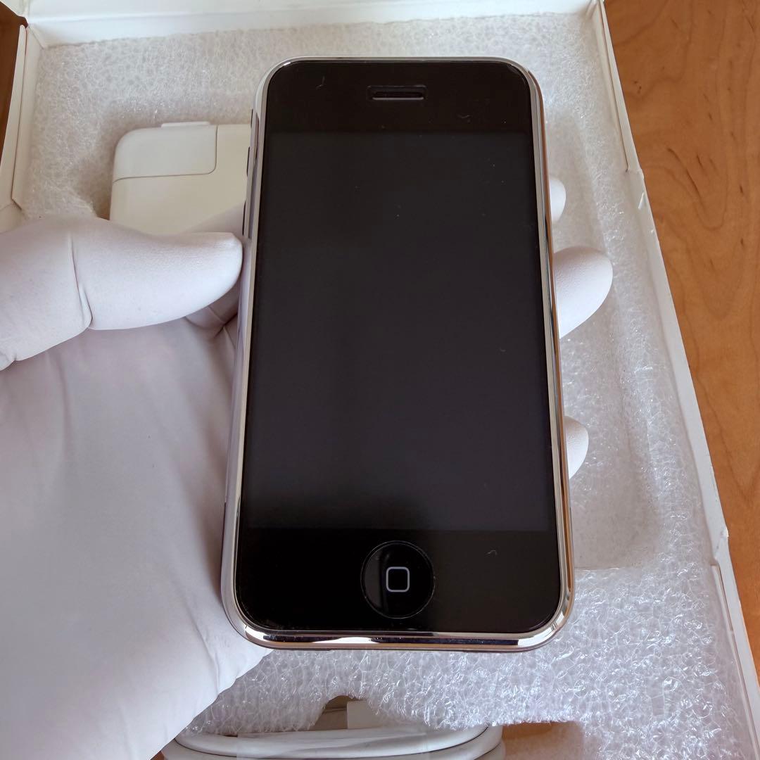 未使用　ほぼ新品　iPhone 2G 日本未発売　8GB 初代　第1世代