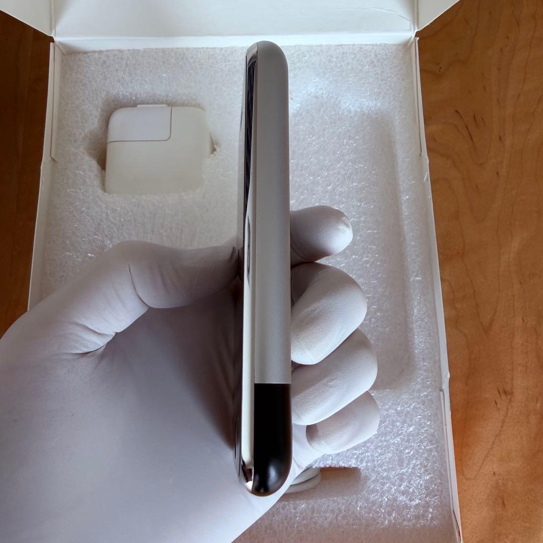 未使用　ほぼ新品　iPhone 2G 日本未発売　8GB 初代　第1世代