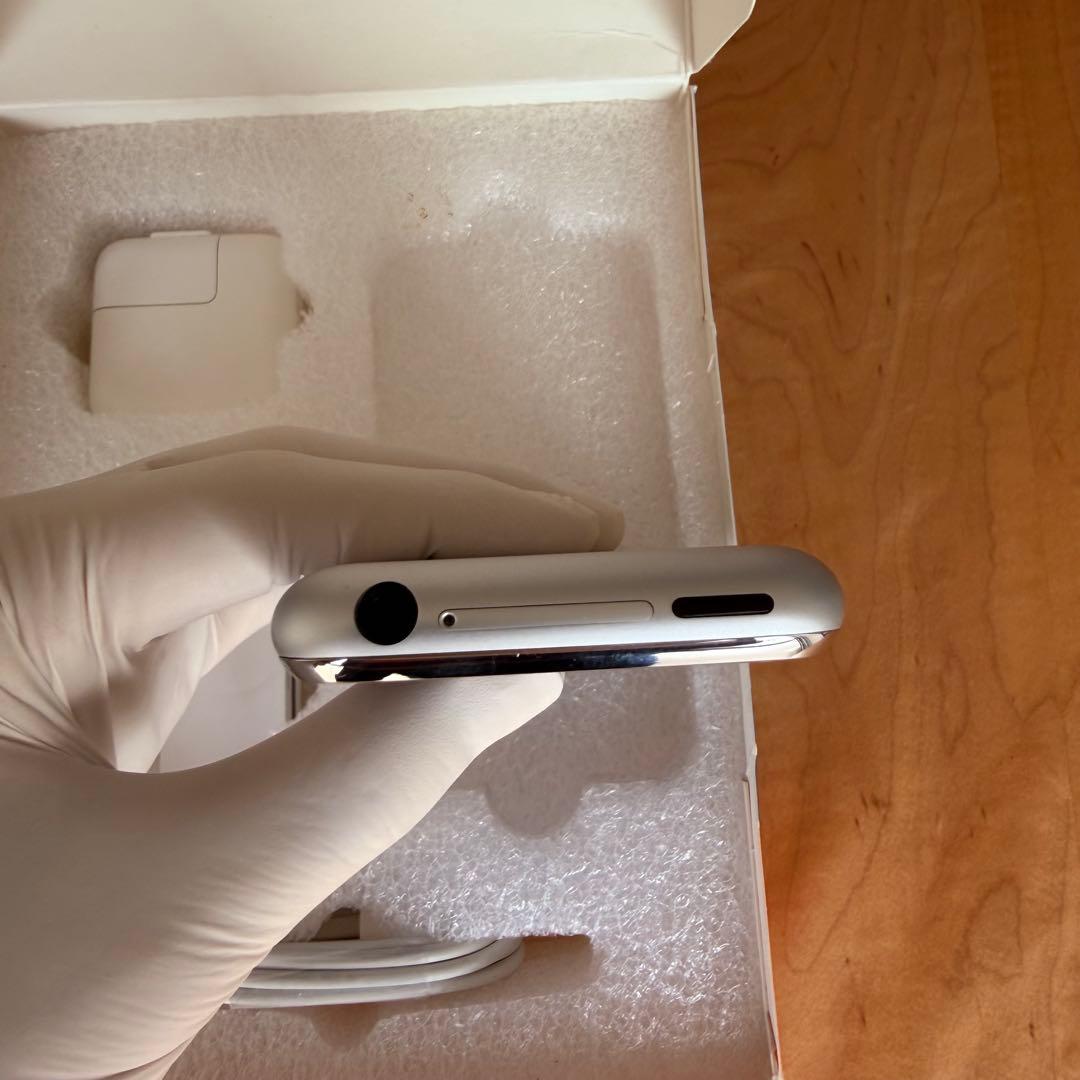 未使用　ほぼ新品　iPhone 2G 日本未発売　8GB 初代　第1世代