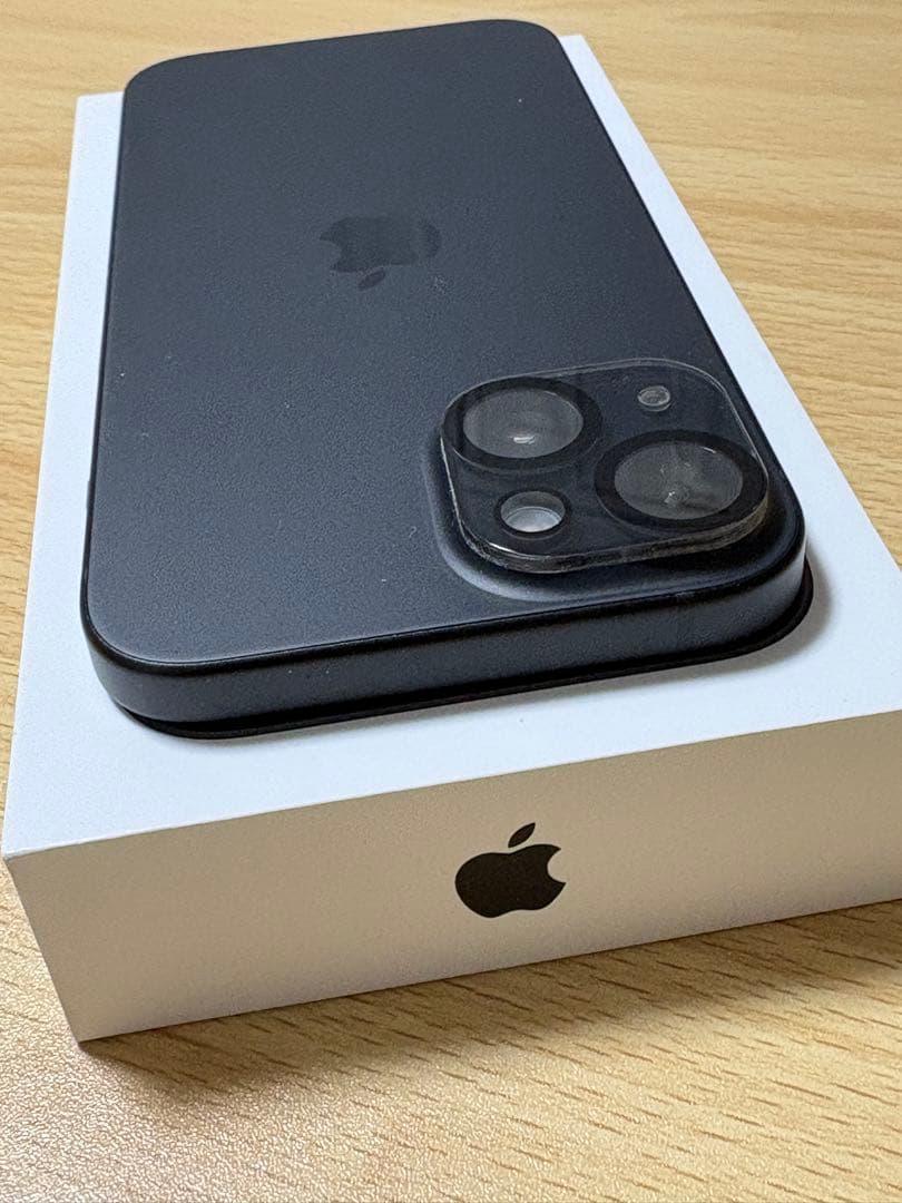 iPhone 15ブラック 本体　256GB simフリー