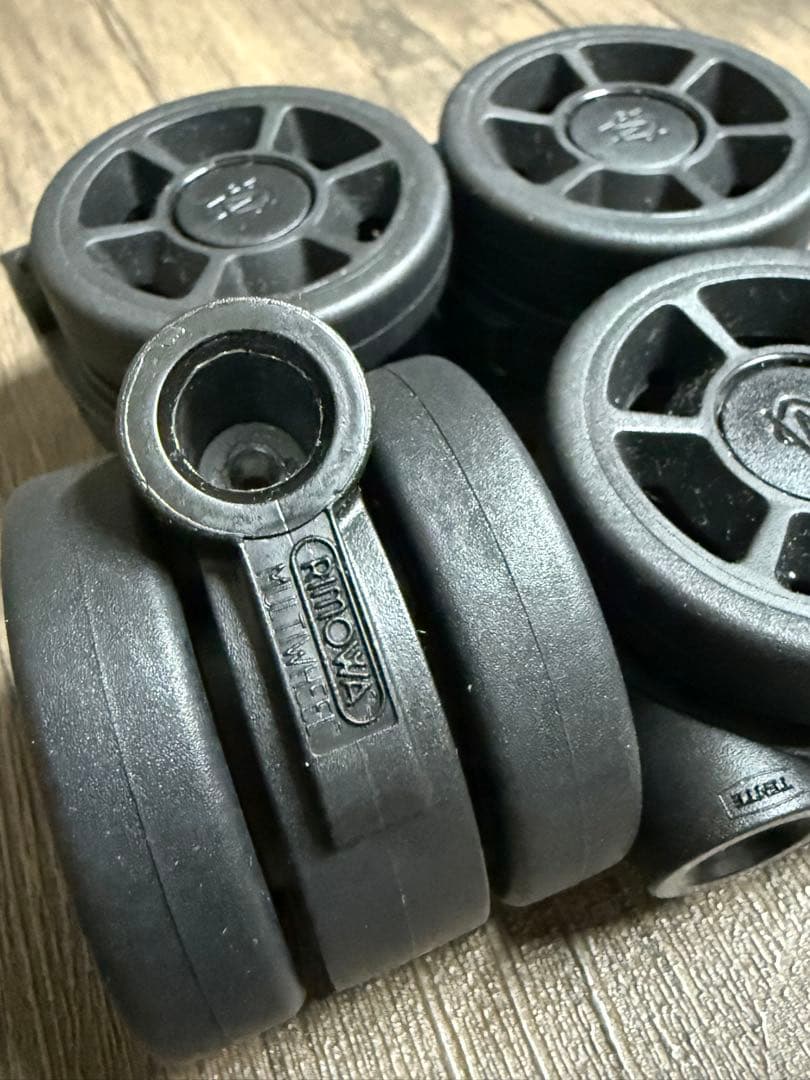 RIMOWA 新ロゴMULTIWHEEL 50mm