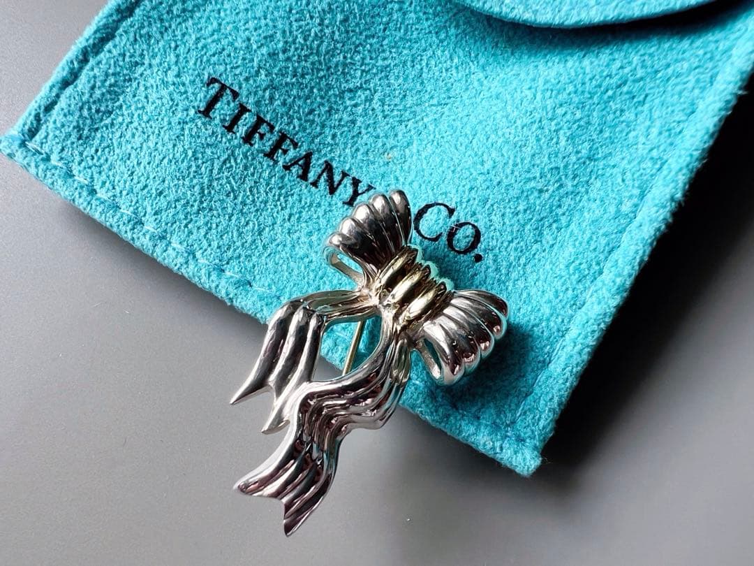 ティファニー　コンビ　リボン　ブローチ
