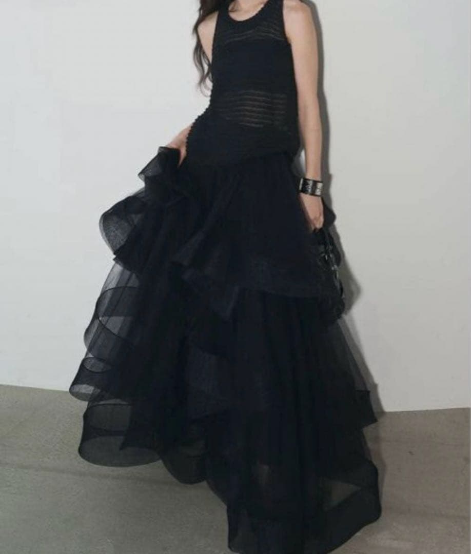 ボリューム フリルチュールスカート