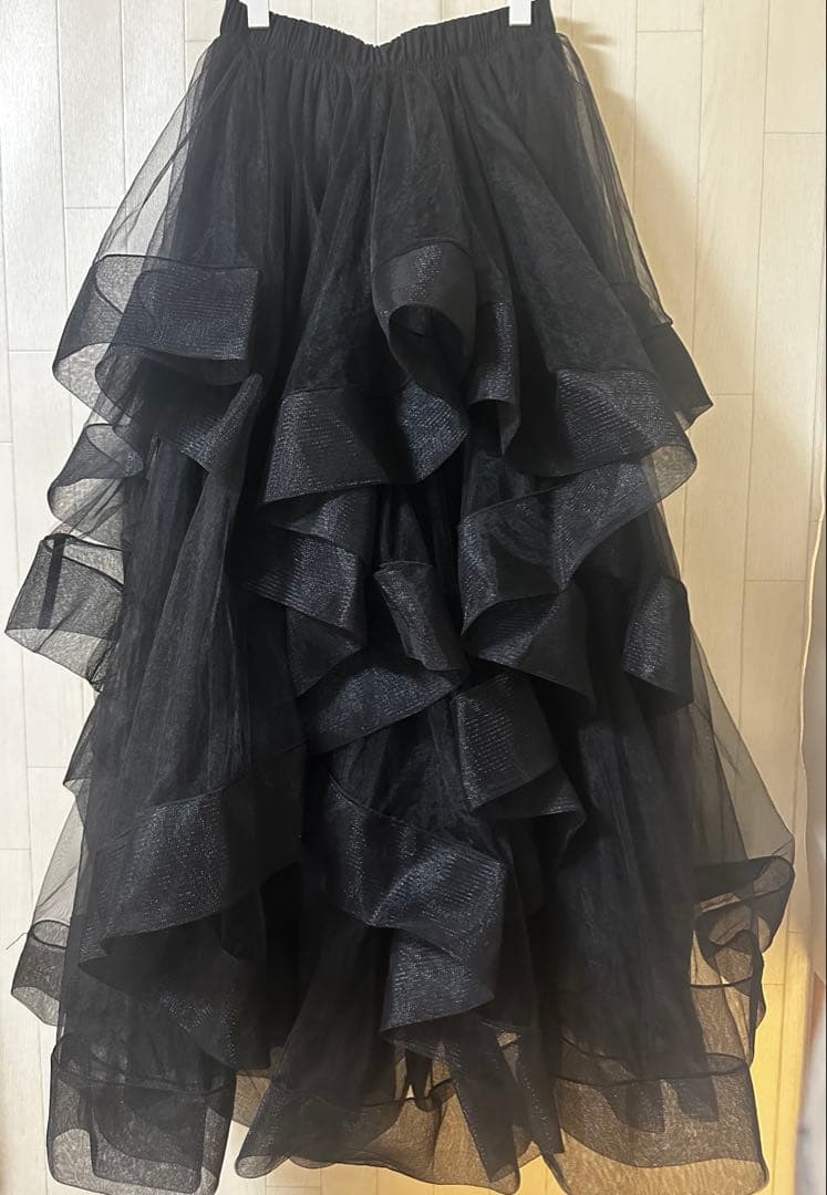 ボリューム フリルチュールスカート