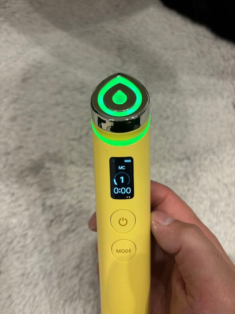 ブースタープロ　イエロー　メディキューブ　即日発送　MEDICUBE 美顔器