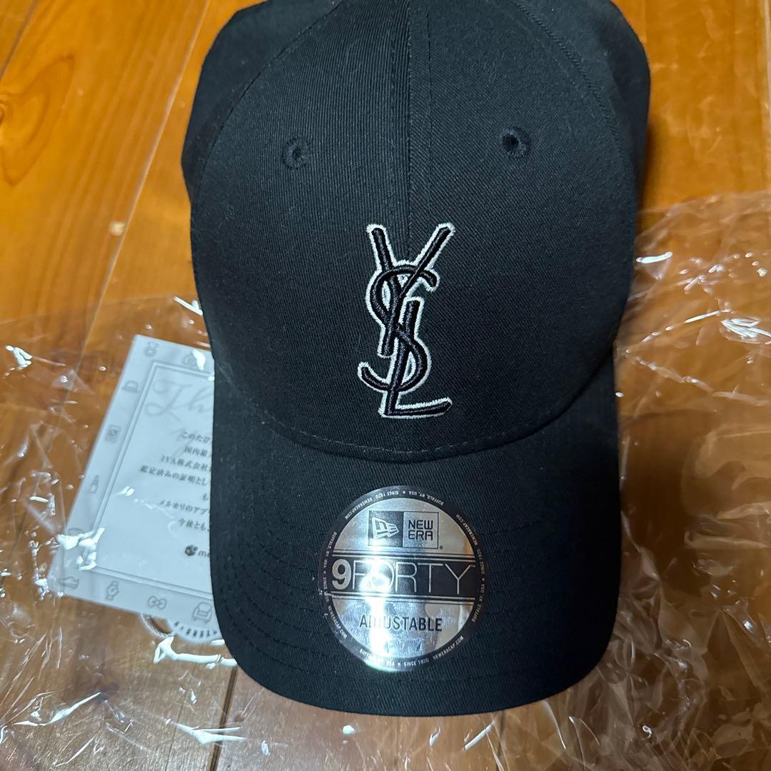 イヴ・サンローラン　ニューエラ コラボキャップ
