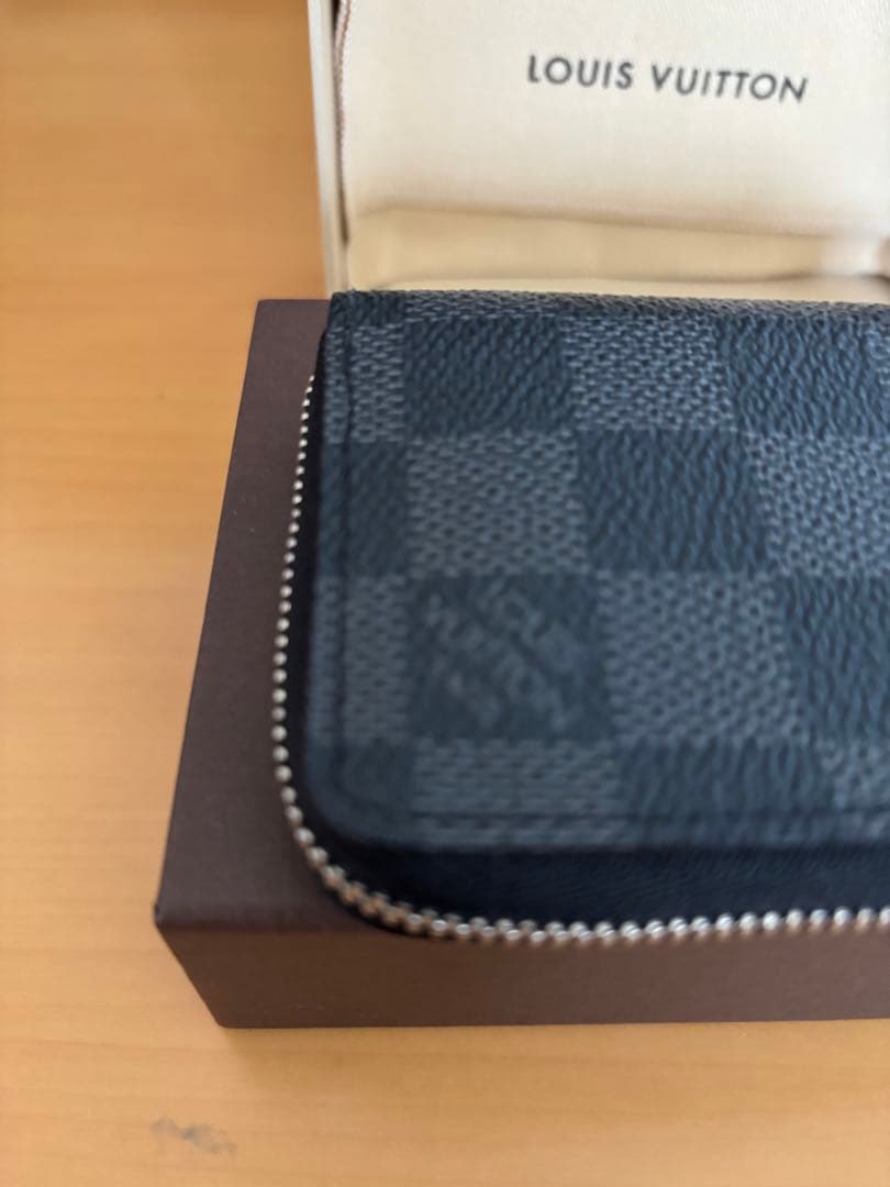 LOUIS VUITTON ダミエ・グラフィット ケース