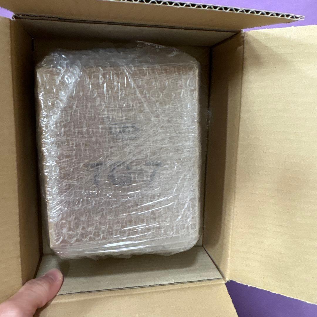 カメラ　 赤 オリンパス Tough TG-7