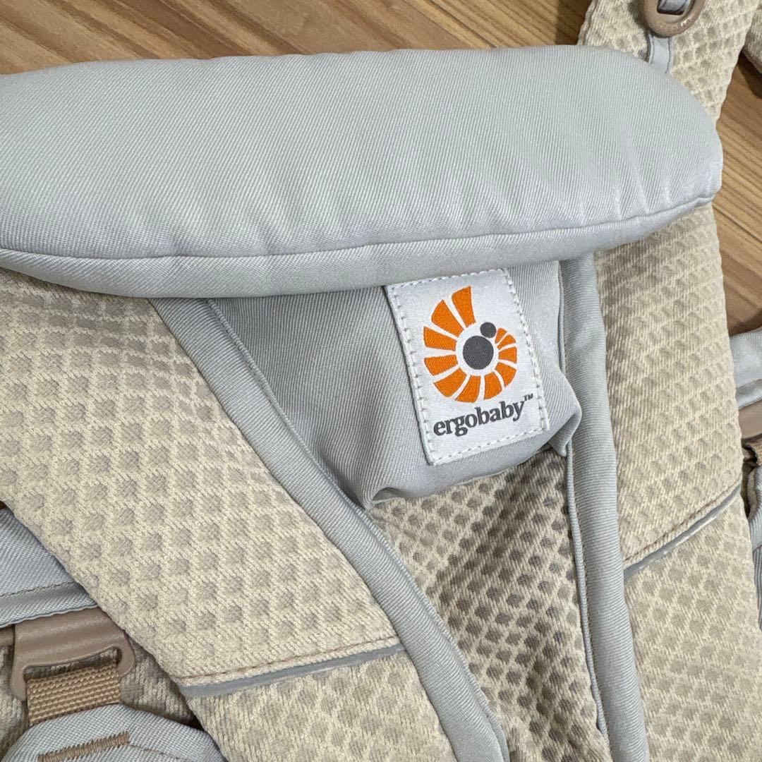 ergobaby オムニブリーズ　サンドベージュ