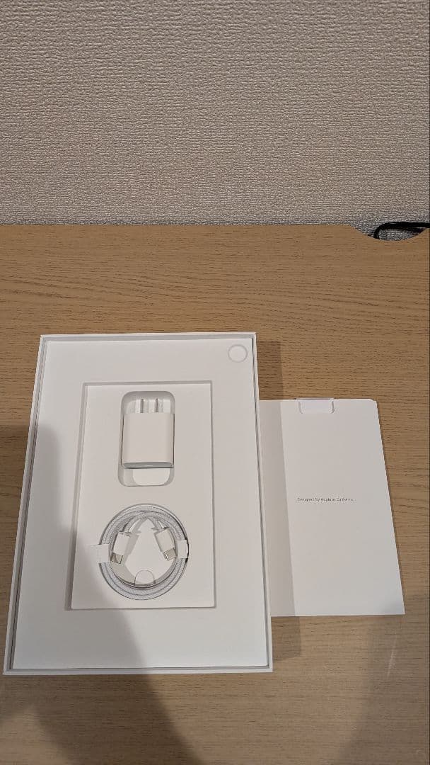 【極美品ケース付】iPad Air 11インチ 256GB スターライト