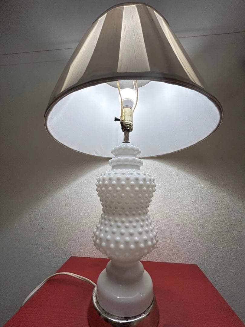 フェントン ホブネイル風 ミルクガラス ランプ　ライト fire king