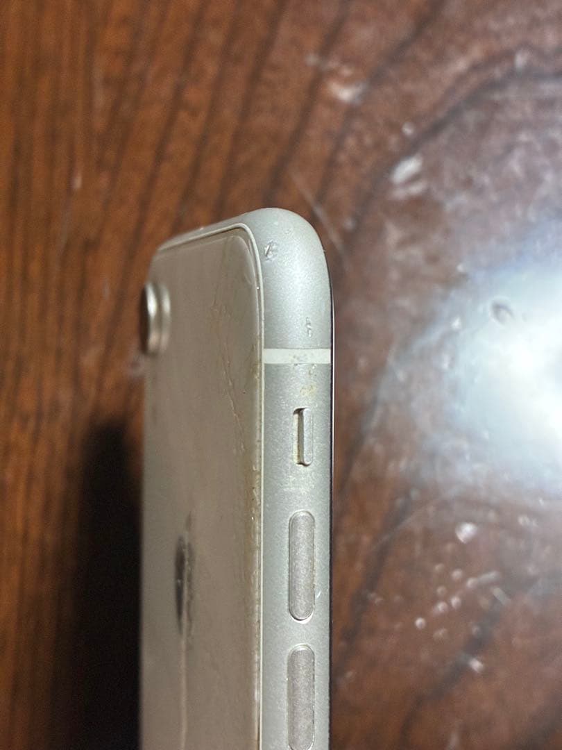 iPhone XR 本体 64GB(背面割れ)