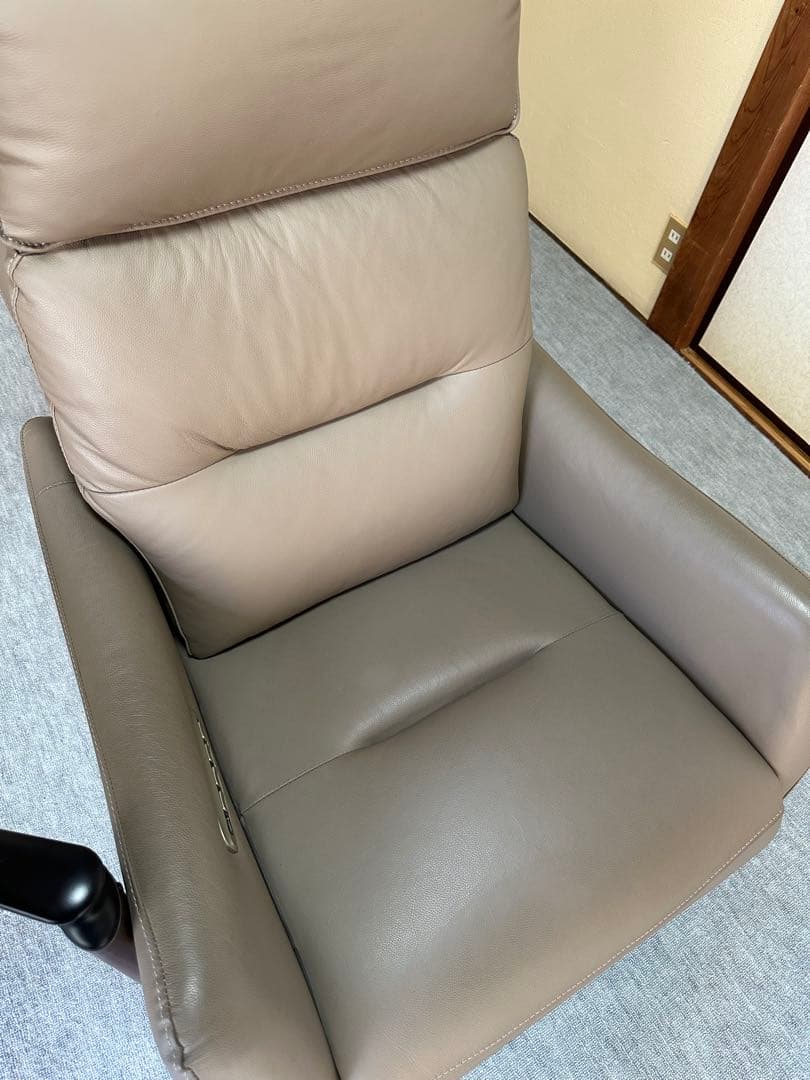 【美品特価】　ニトリ　LE01-2 4モーター　最上級モデル　専用テーブル付き