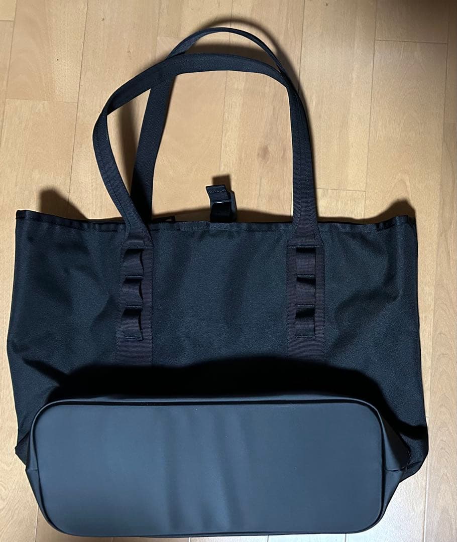【新品・未使用】THE NORTH FACEブラックトートバッグ【サイズ37L】