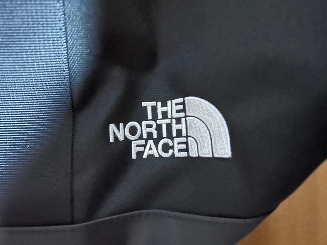 【新品・未使用】THE NORTH FACEブラックトートバッグ【サイズ37L】