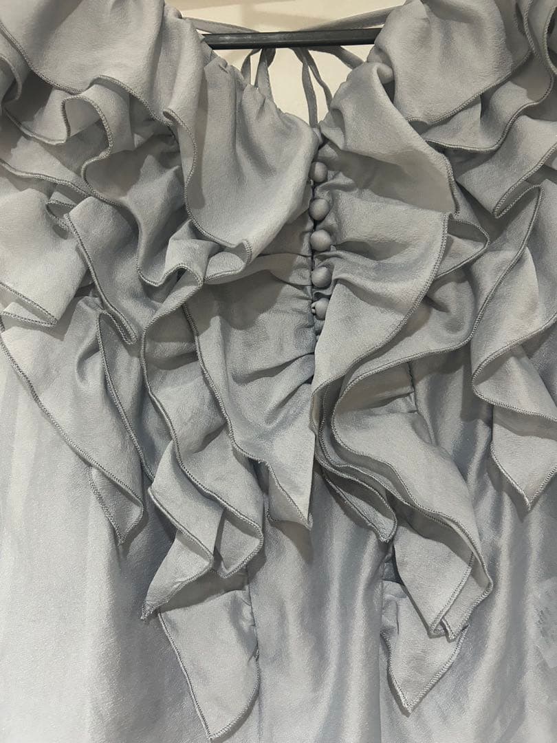 snidel スナイデル　バックデザインフリルブラウス　ノースリーブブラウス