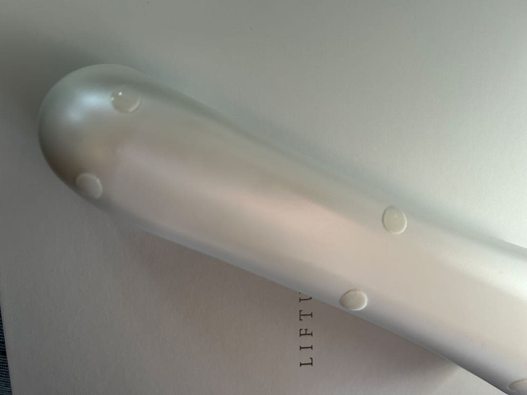 LIFTUNE リフチューン　美顔器 伊藤短波