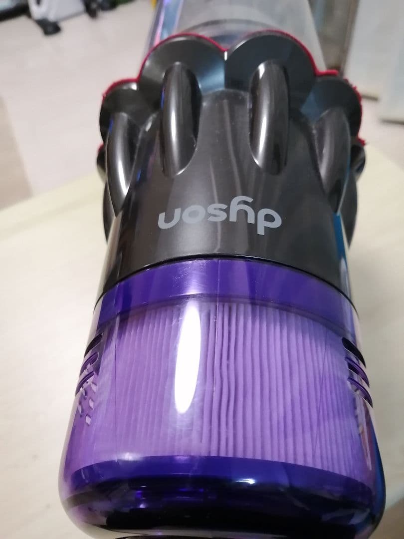 美品！格安!ダイソンSV 18本体純正バッテリー付き