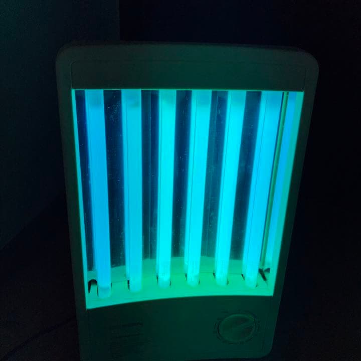 Dr . カーン　UVA 日焼けスタジオ