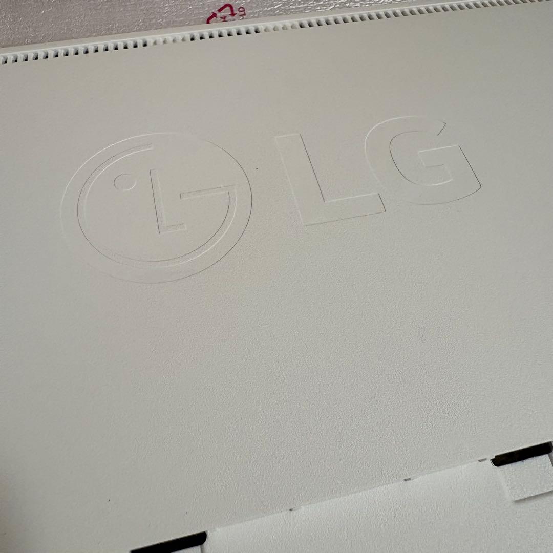 LG ディスプレイ 32UQ850V-W 31.5インチ