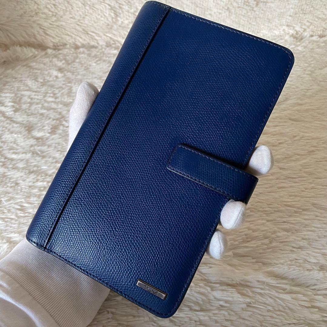 良品【TUMI】トゥミ 大人気トラベルウォレット 上質レザー ブルー×ブラック！