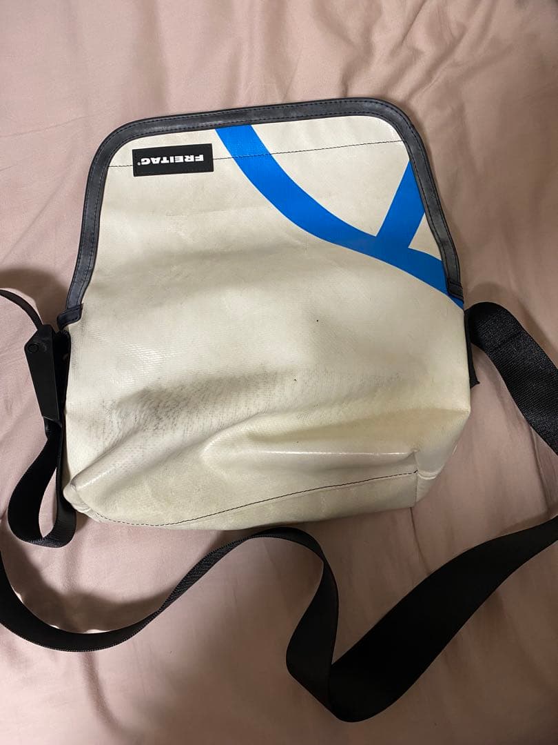 フライターグFREITAG メッセンジャーバッグ ライン 40 ホワイト/ブルー