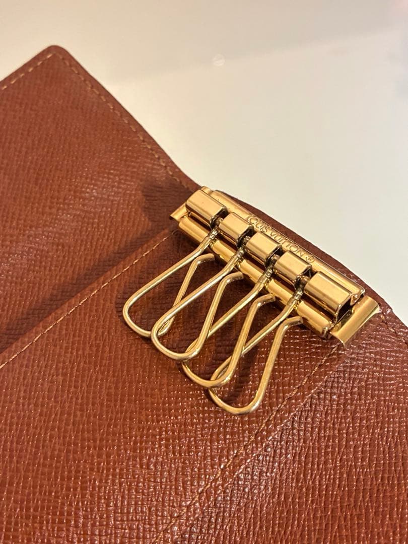 ルイヴィトンキーケース