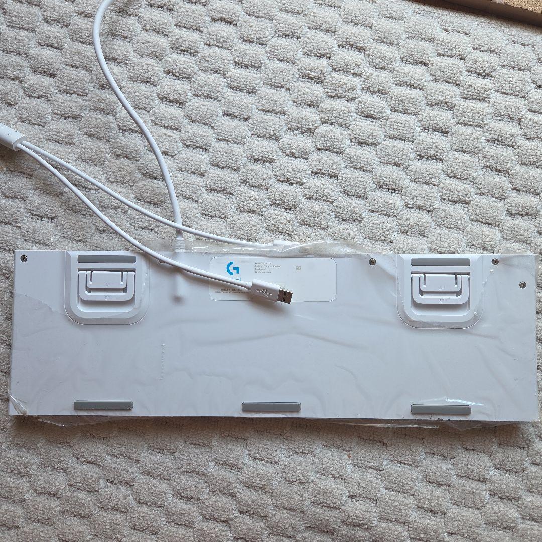 G813 Logicool キーボード　茶軸　ホワイト
