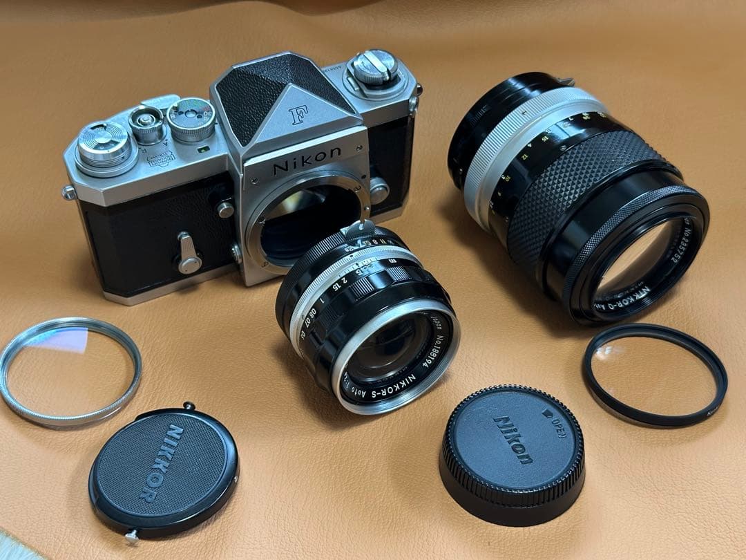 Nikon F アイレベル ボディ（前期型 ）、レンズ35mm 、135mm