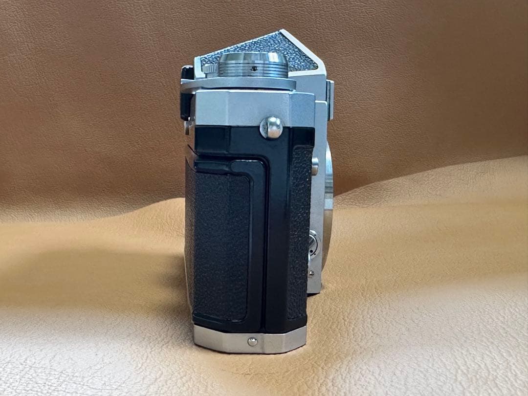 Nikon F アイレベル ボディ（前期型 ）、レンズ35mm 、135mm