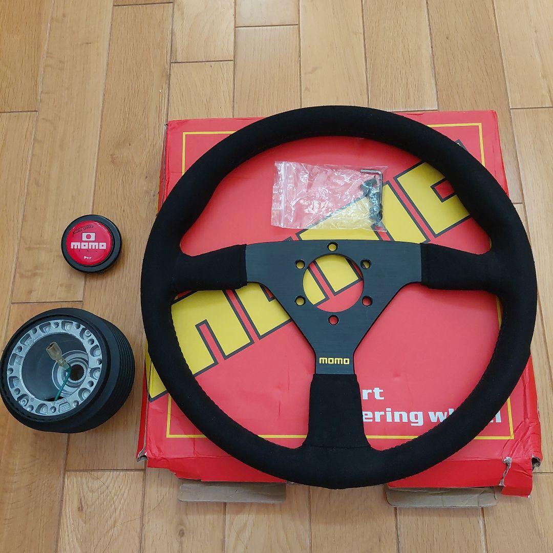momo スエード ステアリング 350mm　ホンダビート用ボス付き