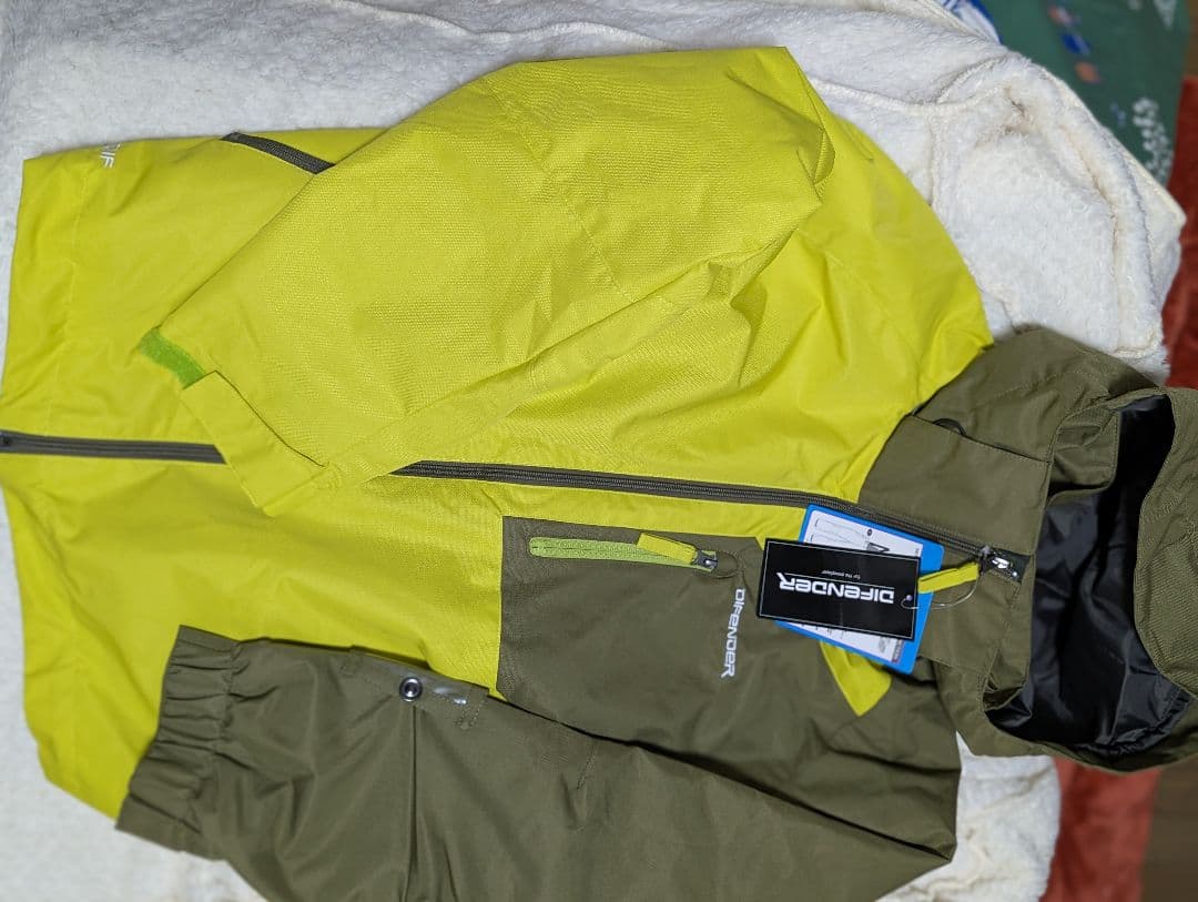 新品　difender ディフェンダースキースノーボードウェア　上下セット　М