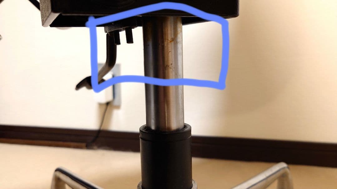 お値下げ　美品　イームズ　アルミナム ハーマンミラー　 リプロダクト