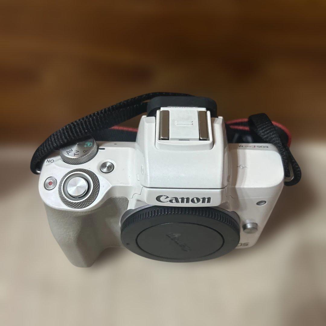 キヤノン EOS Kiss M ボディ　美品　動作良好