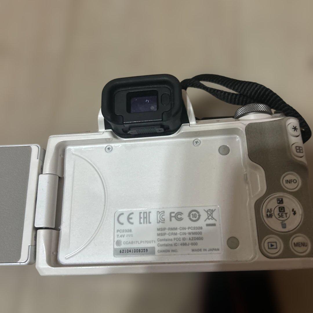 キヤノン EOS Kiss M ボディ　美品　動作良好